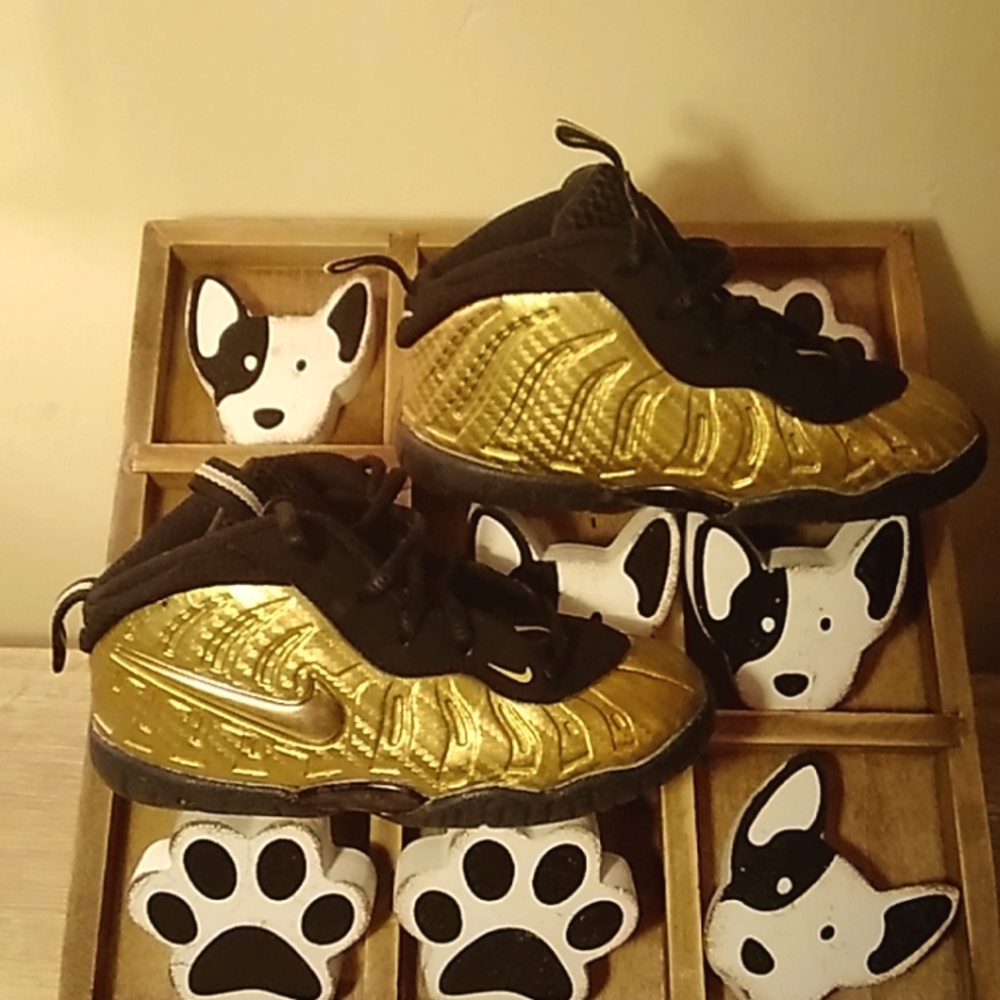Really cool boys nike (9c)